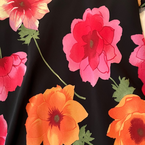 Colorful Floral Long Lightweight Summer Dress Short Sleeve - Picture 2 of 3